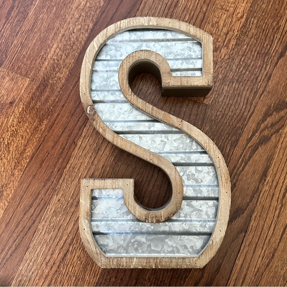 S decorative accent piece metal and wood rustic finish